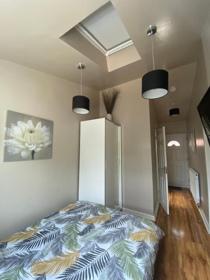 Private Room And Bathroom With Private Entrance Near Warwick Town Centre Exteriör bild